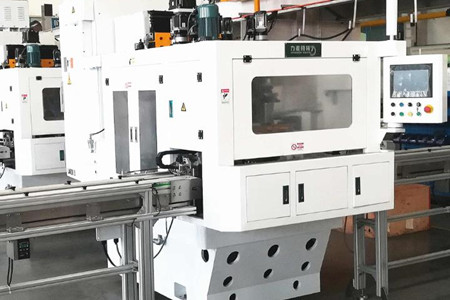 如何調(diào)整數(shù)控珩磨機(jī)的精度？海工給出答案！