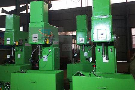 使用數(shù)控珩磨機時，需懂得維護保養(yǎng)！